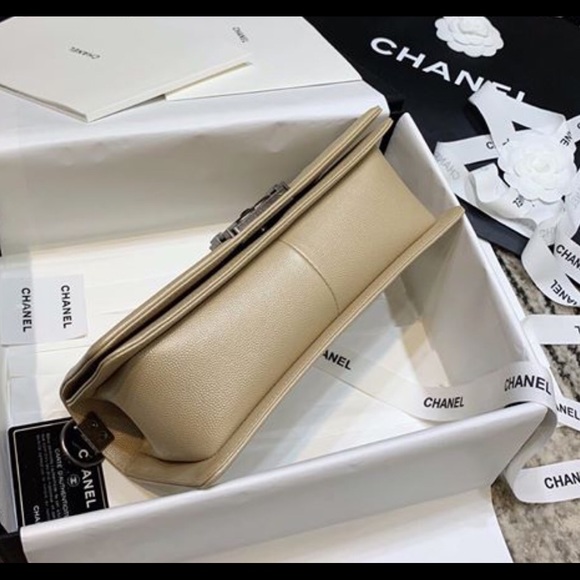 Chanel Purse - Picture 3 of 7